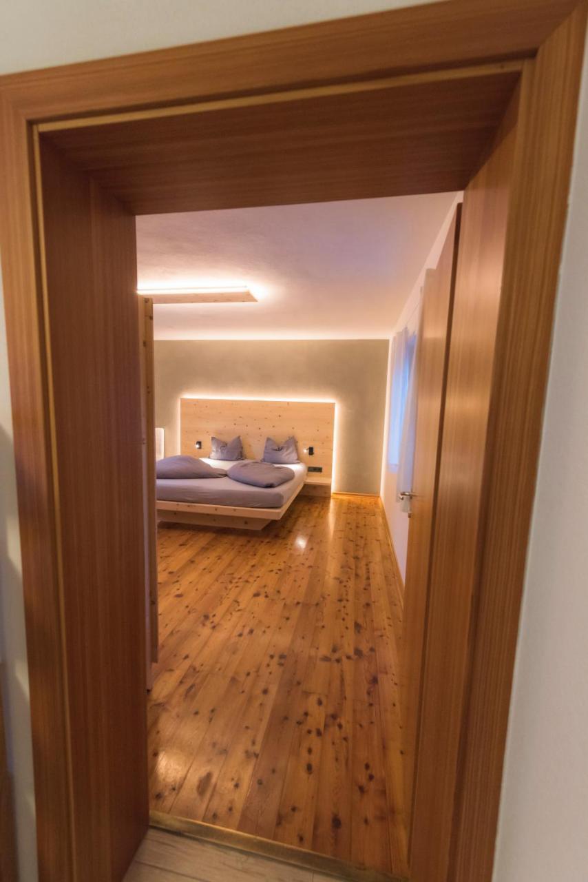 Residence-Garni Haus Tschenett Прато ало Стелвио Екстериор снимка